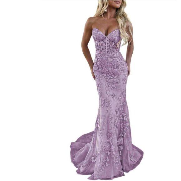 Romantic Lavender Lace Appliqué Mermaid Gown - Picture 2 of 6